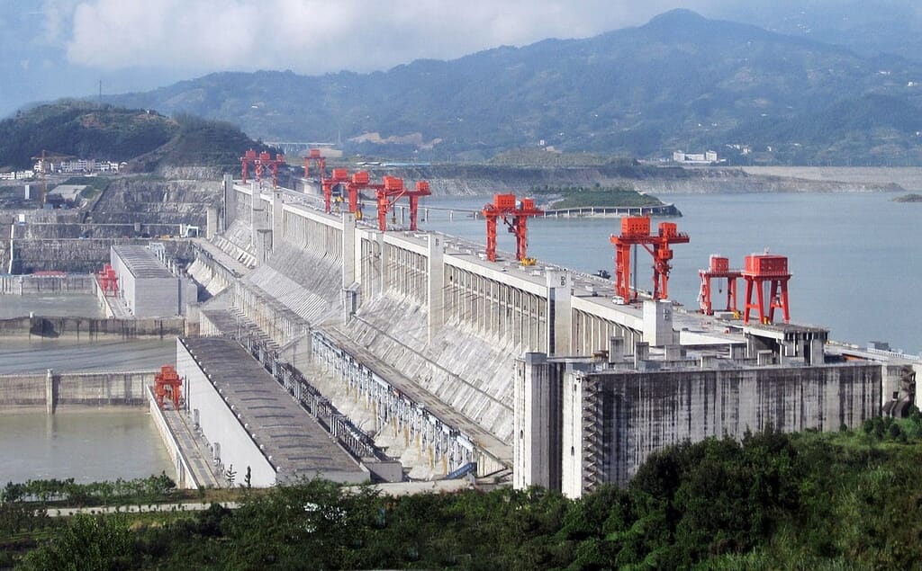 Tree Gorges Dam