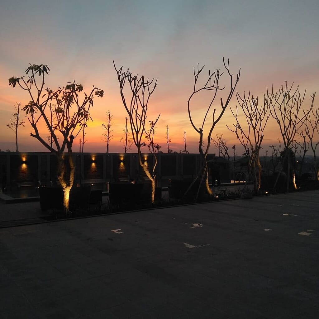 sunset di lakers bsb village