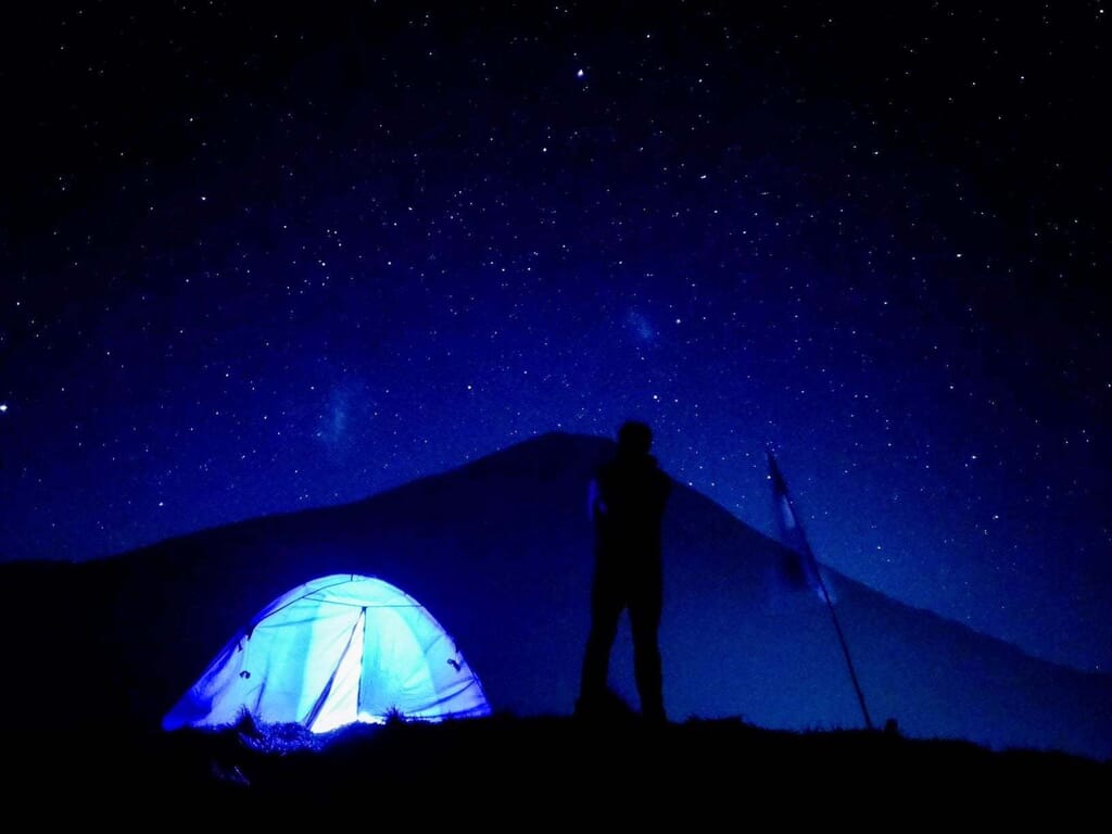 Malam hari di bukit kendil